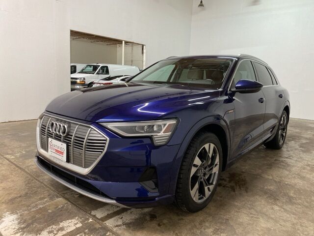 2021 Audi e-tron Premium quattro