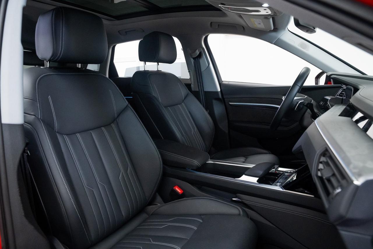 2021 Audi e-tron Prestige 1 Owner Black Optic Package Ambient Interior Light Portland OR