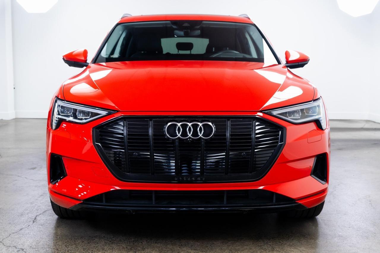 2021 Audi e-tron Prestige 1 Owner Black Optic Package Ambient Interior Light Portland OR