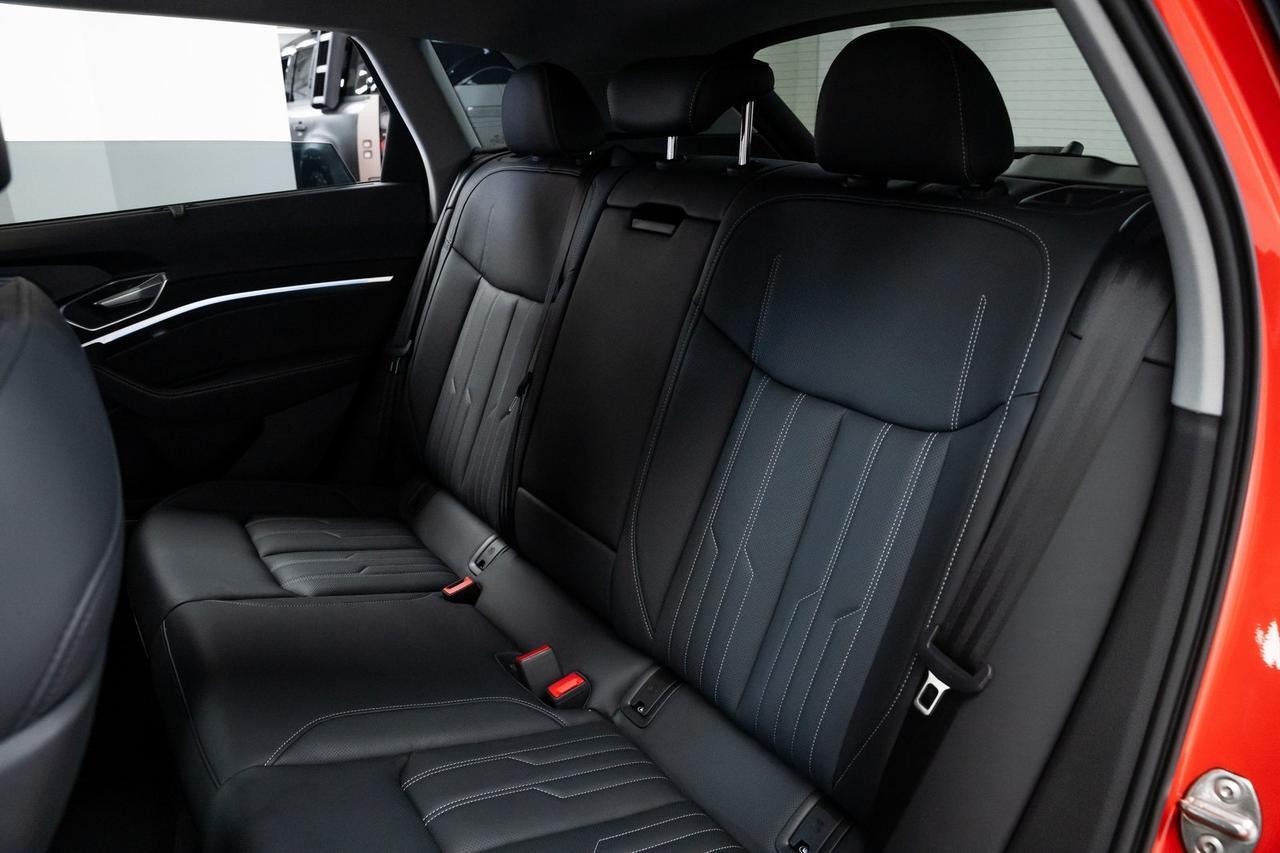 2021 Audi e-tron Prestige 1 Owner Black Optic Package Ambient Interior Light Portland OR