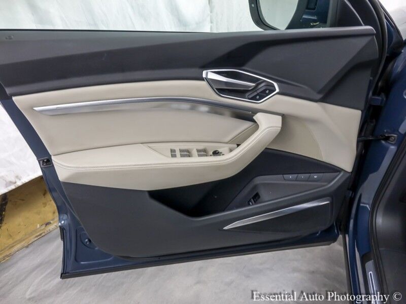 2021 Audi e-tron Sportback Premium Plus PRICE INCLUDES THE $4000 FED EV TAX CREDIT Willowbrook IL