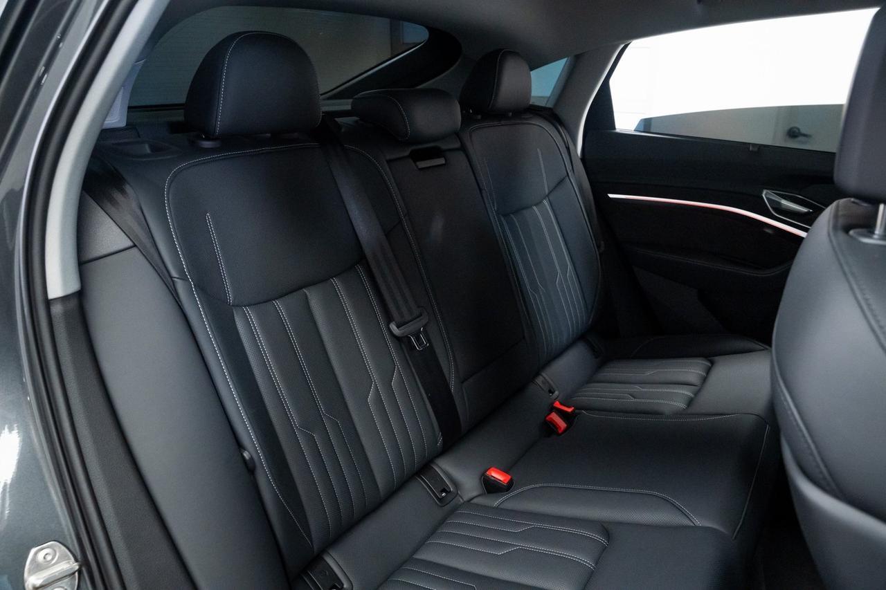 2021 Audi e-tron Sportback Prestige 1 Owner Vented Seats Black Optic Package Portland OR
