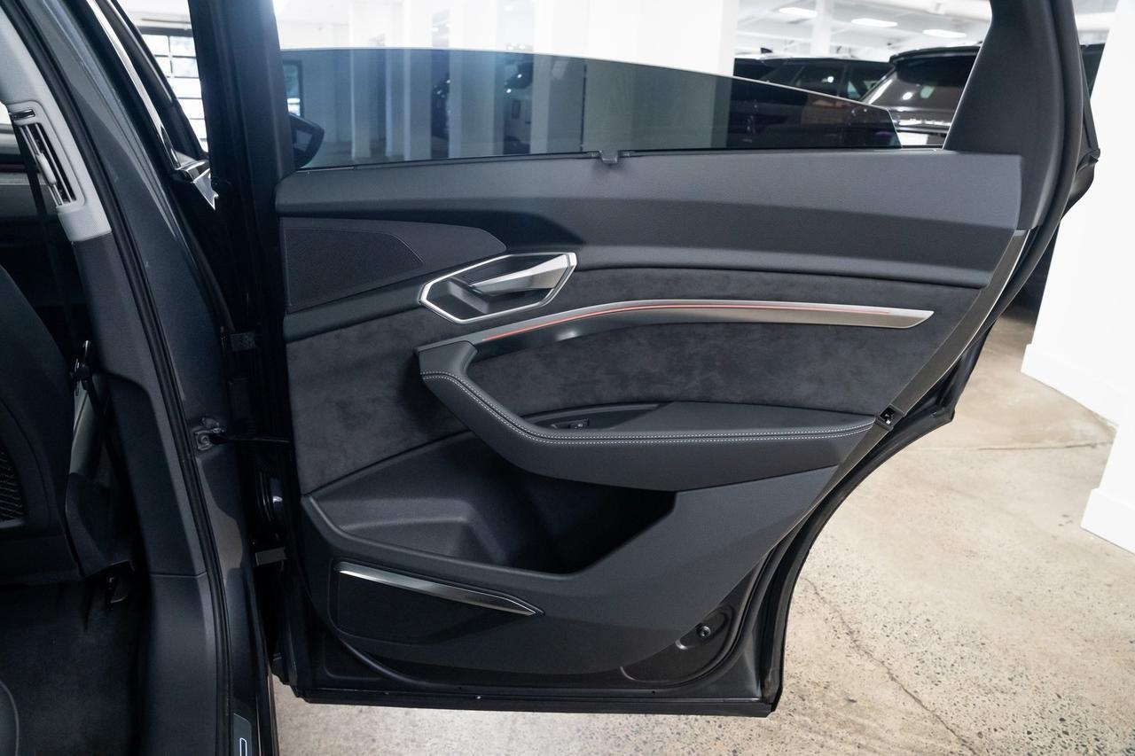 2021 Audi e-tron Sportback Prestige 1 Owner Vented Seats Black Optic Package Portland OR