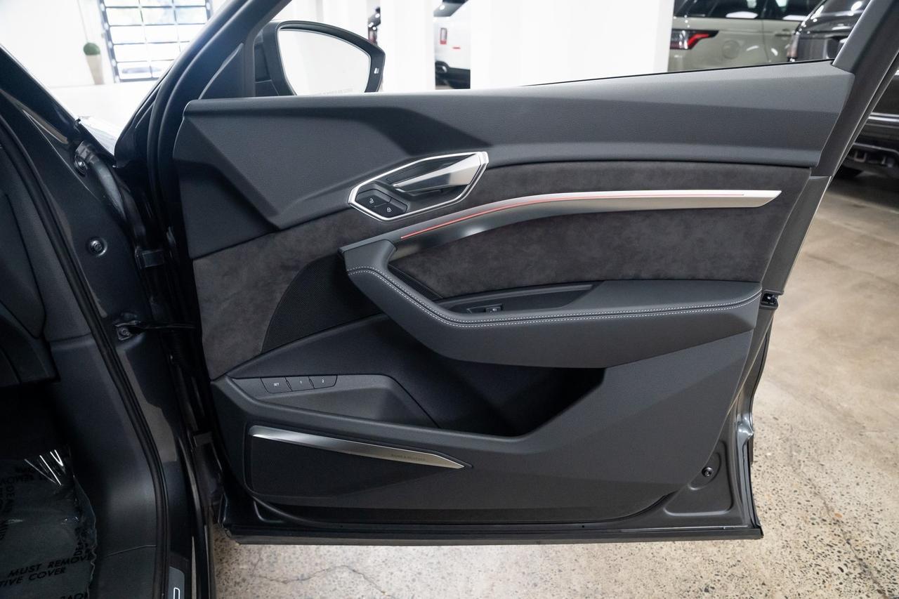 2021 Audi e-tron Sportback Prestige 1 Owner Vented Seats Black Optic Package Portland OR