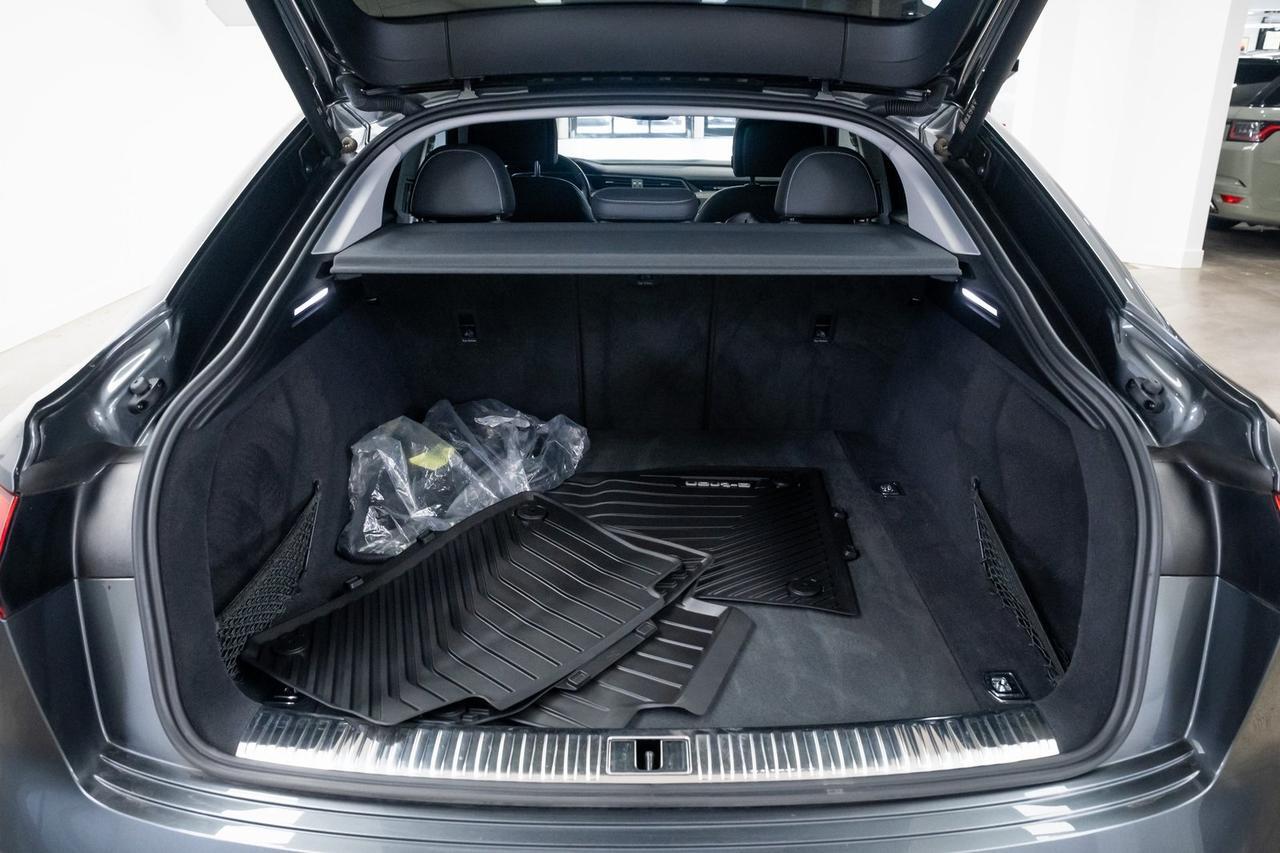 2021 Audi e-tron Sportback Prestige 1 Owner Vented Seats Black Optic Package Portland OR