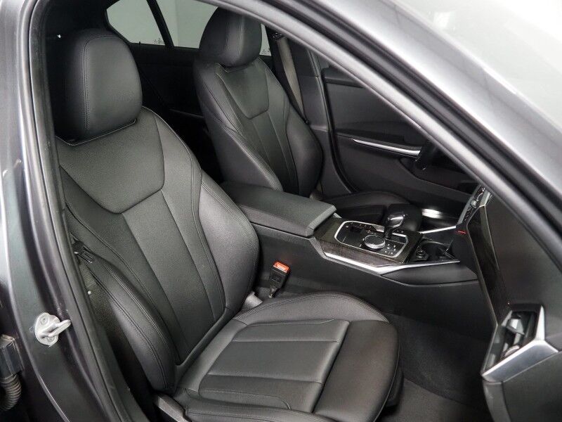 2021 BMW 3 Series 330i *M SPORT, HEADS-UP DISPLAY, NAVIGATION, LIVE COCKPIT PRO, SAFETY ALERTS, 360 VIEW CAMERAS, MOONROOF, HEATED SEATS/STEERING, COMFORT ACCESS, REMOTE START, WIRELESS CHARGING, ANDROID & APPLE