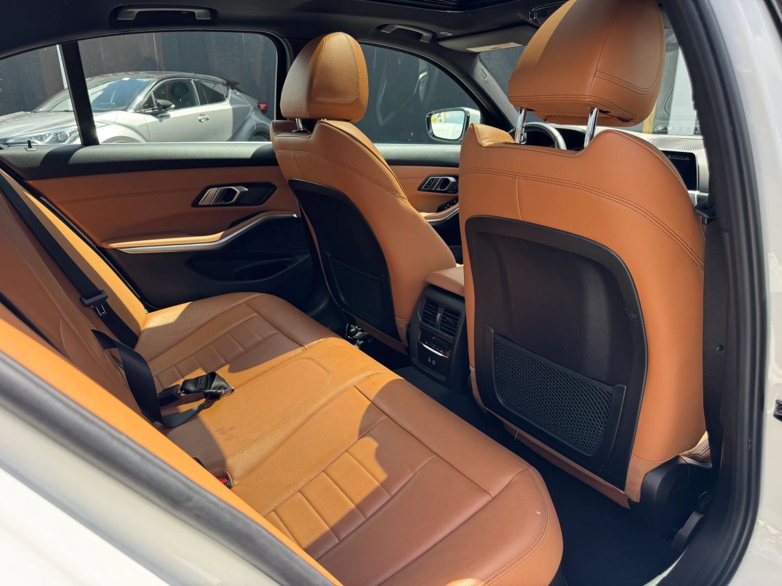 2021 BMW 3 Series 330i Sedan 4D