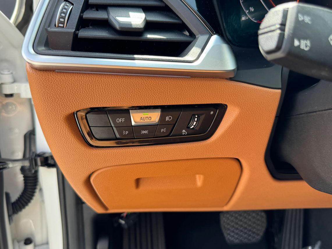 2021 BMW 3 Series 330i Sedan 4D