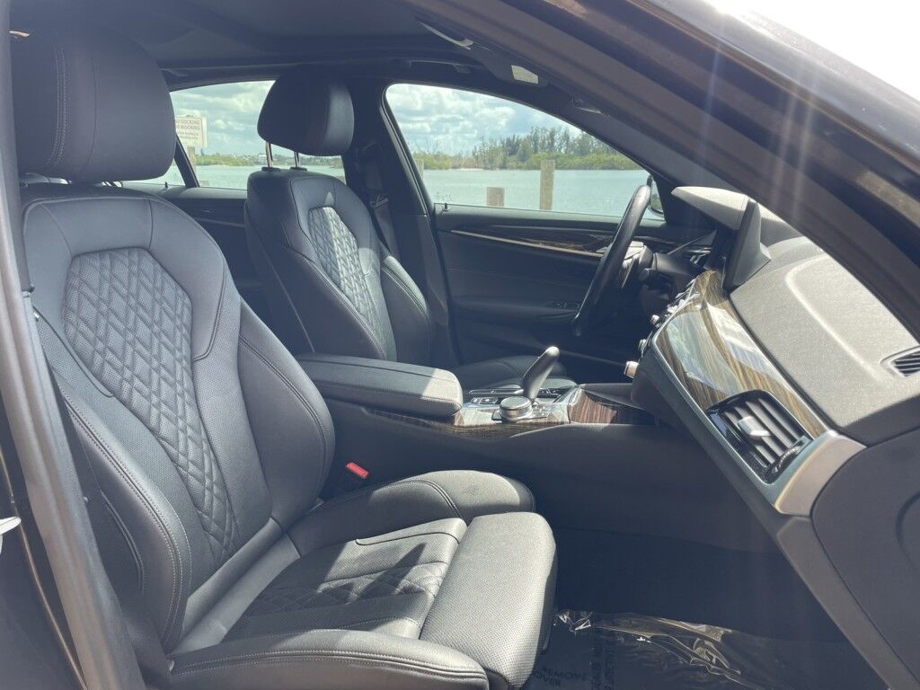 2021 BMW 5 Series 530i xDrive~NAVIGATION~ONLINE FINANCE AND SHIPPING ABVAILABLE!!!! Sarasota FL