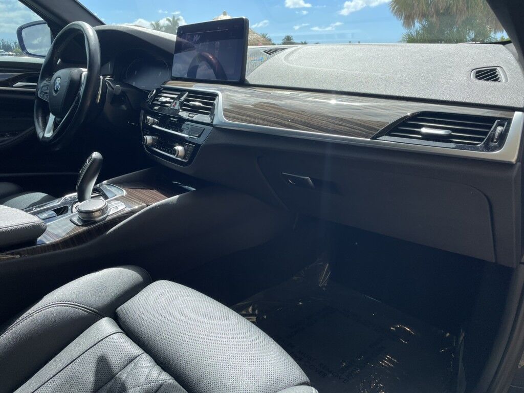 2021 BMW 5 Series 530i xDrive~NAVIGATION~ONLINE FINANCE AND SHIPPING ABVAILABLE!!!! Sarasota FL