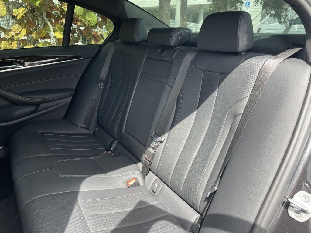 2021 BMW 5 Series 530i xDrive~NAVIGATION~ONLINE FINANCE AND SHIPPING ABVAILABLE!!!! Sarasota FL