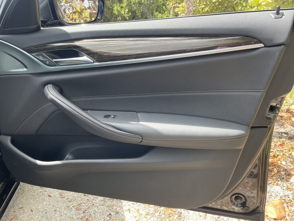 2021 BMW 5 Series 530i xDrive~NAVIGATION~ONLINE FINANCE AND SHIPPING ABVAILABLE!!!! Sarasota FL