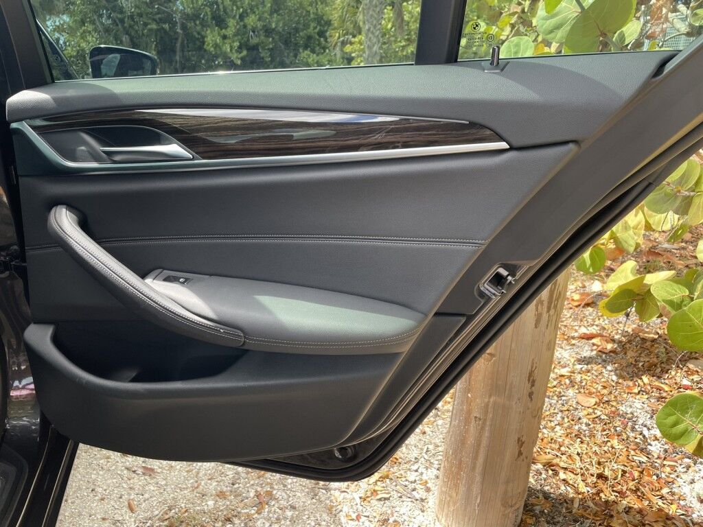 2021 BMW 5 Series 530i xDrive~NAVIGATION~ONLINE FINANCE AND SHIPPING ABVAILABLE!!!! Sarasota FL