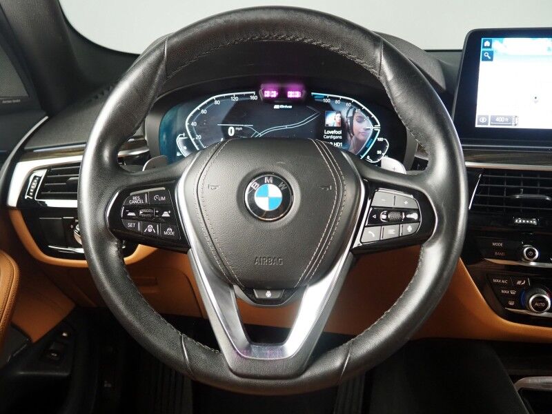 2021 BMW 530e iPerformance Plug-In Hybrid *HEADS-UP DISPLAY, ADAPTIVE CRUISE, SAFETY ALERTS, 360 VIEW CAMERAS, MOONROOF, HEATED SEATS/STEERING, 19 INCH WHEELS, HARMAN/KARDON, WIRELESS CHARGING, APPLE CARPLAY Round Rock TX