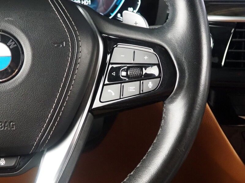 2021 BMW 530e iPerformance Plug-In Hybrid *HEADS-UP DISPLAY, ADAPTIVE CRUISE, SAFETY ALERTS, 360 VIEW CAMERAS, MOONROOF, HEATED SEATS/STEERING, 19 INCH WHEELS, HARMAN/KARDON, WIRELESS CHARGING, APPLE CARPLAY Round Rock TX
