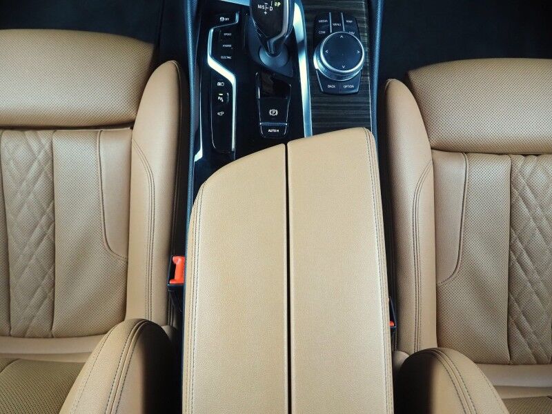 2021 BMW 530e iPerformance Plug-In Hybrid *HEADS-UP DISPLAY, ADAPTIVE CRUISE, SAFETY ALERTS, 360 VIEW CAMERAS, MOONROOF, HEATED SEATS/STEERING, 19 INCH WHEELS, HARMAN/KARDON, WIRELESS CHARGING, APPLE CARPLAY Round Rock TX