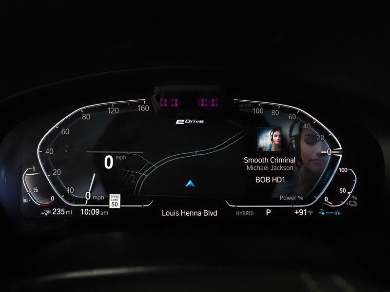 2021 BMW 530e iPerformance Plug-In Hybrid *HEADS-UP DISPLAY, ADAPTIVE CRUISE, SAFETY ALERTS, 360 VIEW CAMERAS, MOONROOF, HEATED SEATS/STEERING, 19 INCH WHEELS, HARMAN/KARDON, WIRELESS CHARGING, APPLE CARPLAY Round Rock TX