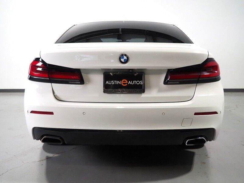 2021 BMW 530e iPerformance Plug-In Hybrid *HEADS-UP DISPLAY, ADAPTIVE CRUISE, SAFETY ALERTS, 360 VIEW CAMERAS, MOONROOF, HEATED SEATS/STEERING, 19 INCH WHEELS, HARMAN/KARDON, WIRELESS CHARGING, APPLE CARPLAY Round Rock TX
