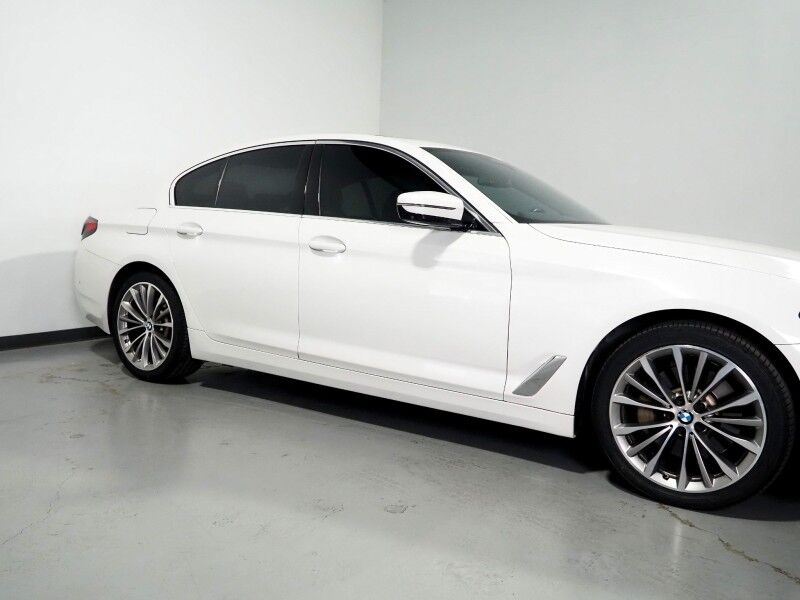 2021 BMW 530e iPerformance Plug-In Hybrid *HEADS-UP DISPLAY, ADAPTIVE CRUISE, SAFETY ALERTS, 360 VIEW CAMERAS, MOONROOF, HEATED SEATS/STEERING, 19 INCH WHEELS, HARMAN/KARDON, WIRELESS CHARGING, APPLE CARPLAY Round Rock TX