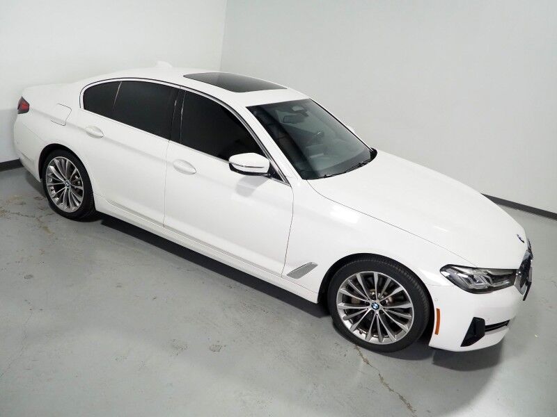 2021 BMW 530e iPerformance Plug-In Hybrid *HEADS-UP DISPLAY, ADAPTIVE CRUISE, SAFETY ALERTS, 360 VIEW CAMERAS, MOONROOF, HEATED SEATS/STEERING, 19 INCH WHEELS, HARMAN/KARDON, WIRELESS CHARGING, APPLE CARPLAY Round Rock TX