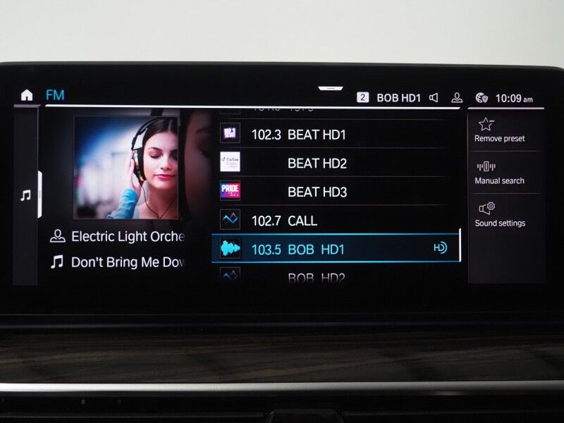 2021 BMW 530e iPerformance Plug-In Hybrid *HEADS-UP DISPLAY, ADAPTIVE CRUISE, SAFETY ALERTS, 360 VIEW CAMERAS, MOONROOF, HEATED SEATS/STEERING, 19 INCH WHEELS, HARMAN/KARDON, WIRELESS CHARGING, APPLE CARPLAY Round Rock TX