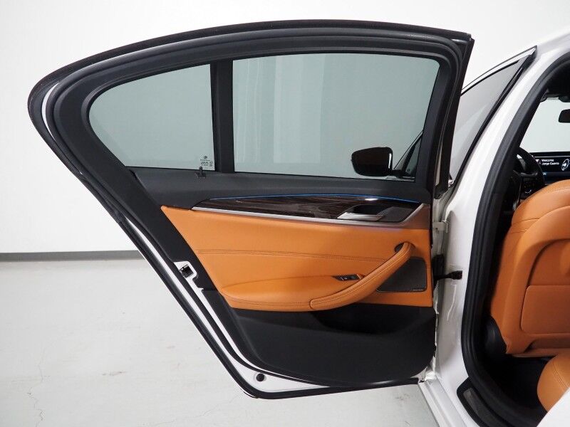 2021 BMW 530e iPerformance Plug-In Hybrid *HEADS-UP DISPLAY, ADAPTIVE CRUISE, SAFETY ALERTS, 360 VIEW CAMERAS, MOONROOF, HEATED SEATS/STEERING, 19 INCH WHEELS, HARMAN/KARDON, WIRELESS CHARGING, APPLE CARPLAY Round Rock TX