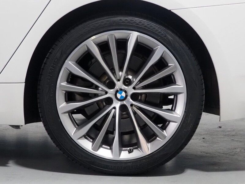 2021 BMW 530e iPerformance Plug-In Hybrid *HEADS-UP DISPLAY, ADAPTIVE CRUISE, SAFETY ALERTS, 360 VIEW CAMERAS, MOONROOF, HEATED SEATS/STEERING, 19 INCH WHEELS, HARMAN/KARDON, WIRELESS CHARGING, APPLE CARPLAY Round Rock TX