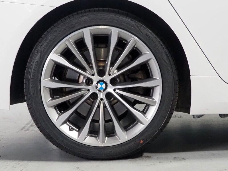 2021 BMW 530e iPerformance Plug-In Hybrid *HEADS-UP DISPLAY, ADAPTIVE CRUISE, SAFETY ALERTS, 360 VIEW CAMERAS, MOONROOF, HEATED SEATS/STEERING, 19 INCH WHEELS, HARMAN/KARDON, WIRELESS CHARGING, APPLE CARPLAY Round Rock TX