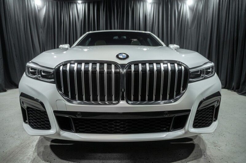2021 BMW 7 Series 740i Sedan