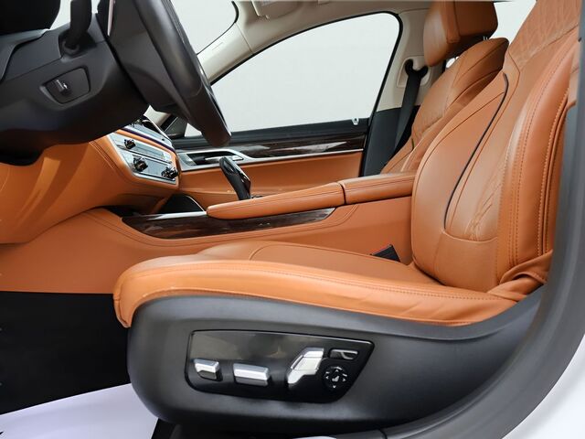 2021 BMW 7 Series 740i xDrive Oshkosh WI