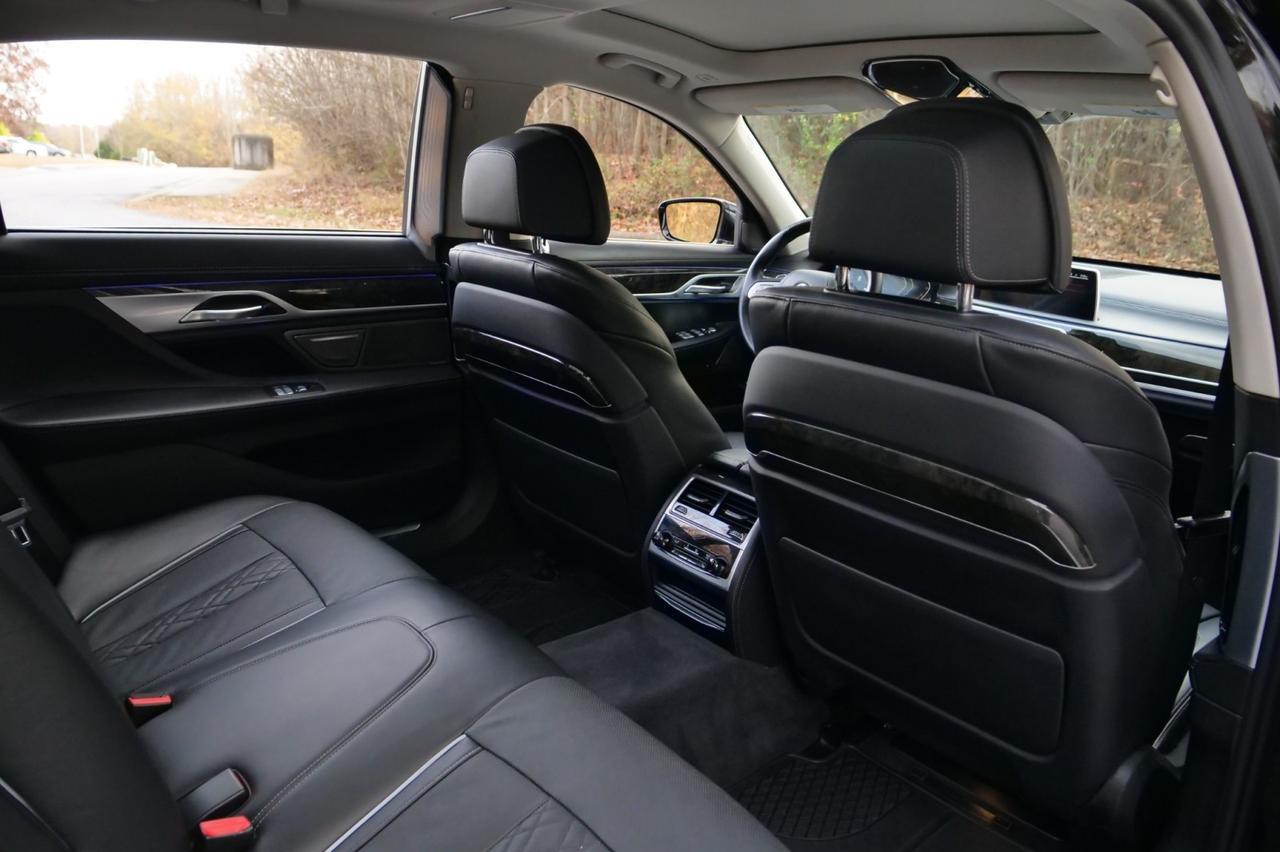 2021 BMW 750i xDrive / Executive Package / Driving Assistance Pacakge! Lincolnton NC