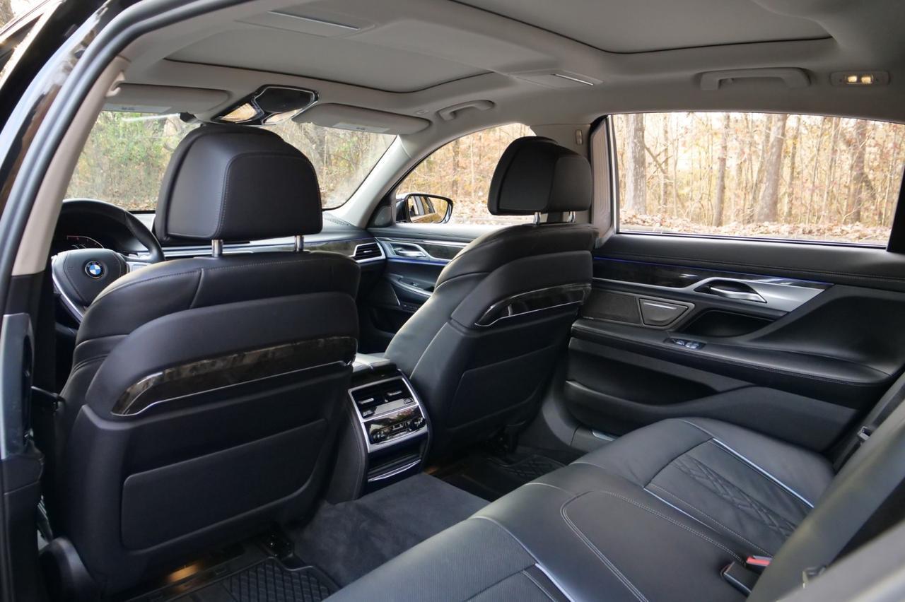 2021 BMW 750i xDrive / Executive Package / Driving Assistance Pacakge! Lincolnton NC