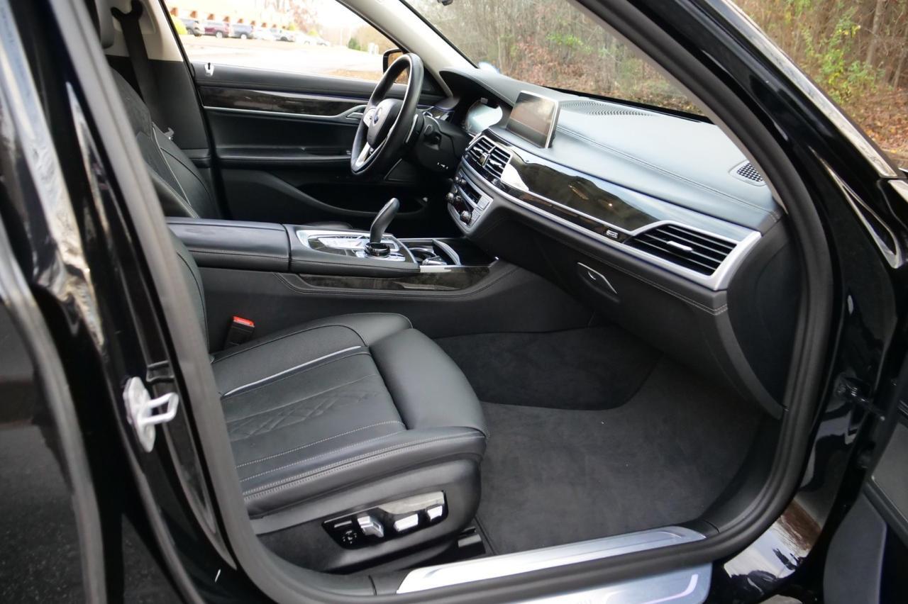 2021 BMW 750i xDrive / Executive Package / Driving Assistance Pacakge! Lincolnton NC