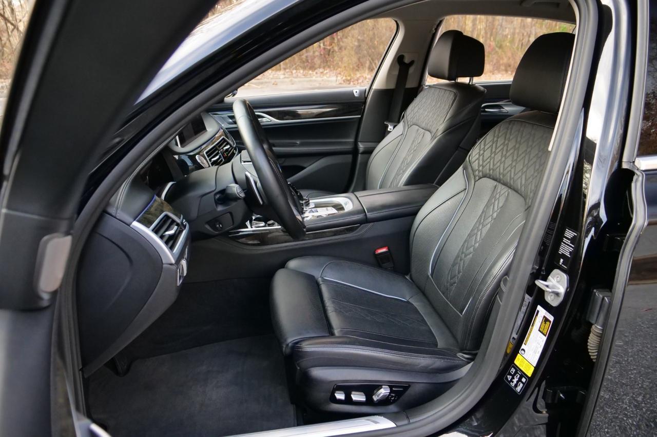 2021 BMW 750i xDrive / Executive Package / Driving Assistance Pacakge! Lincolnton NC