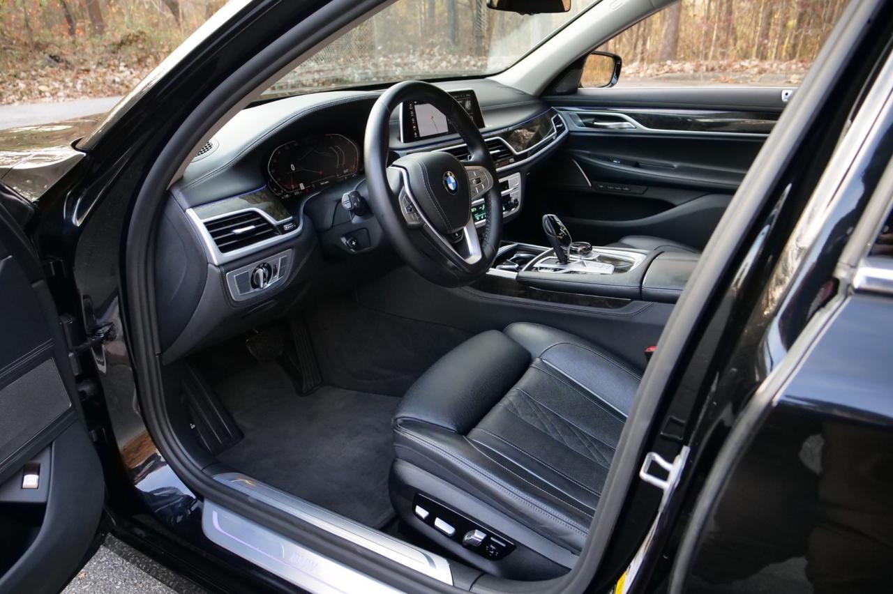 2021 BMW 750i xDrive / Executive Package / Driving Assistance Pacakge! Lincolnton NC