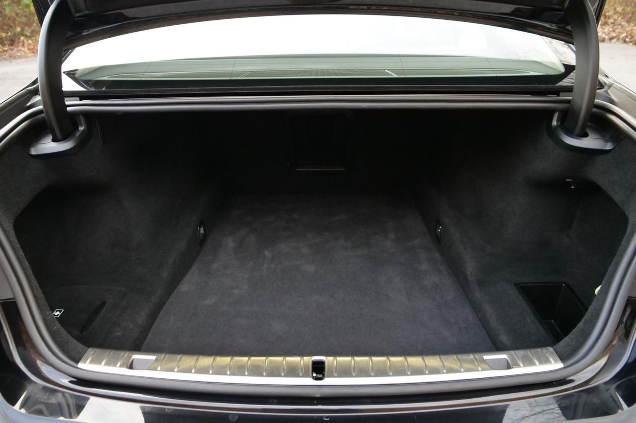 2021 BMW 750i xDrive / Executive Package / Driving Assistance Pacakge! Lincolnton NC