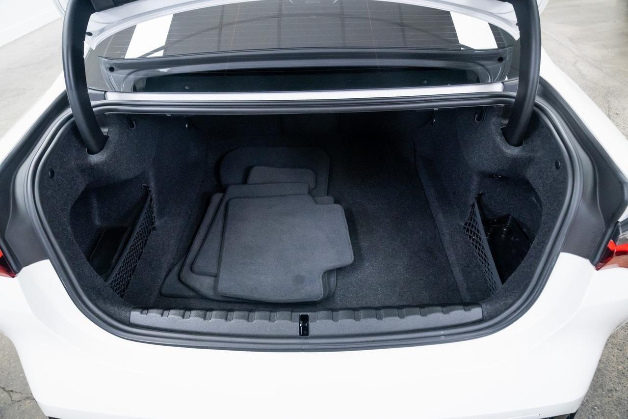 2021 BMW M4 Base Heated Seats 6-Speed Manual Carbon Fiber Trim Portland OR