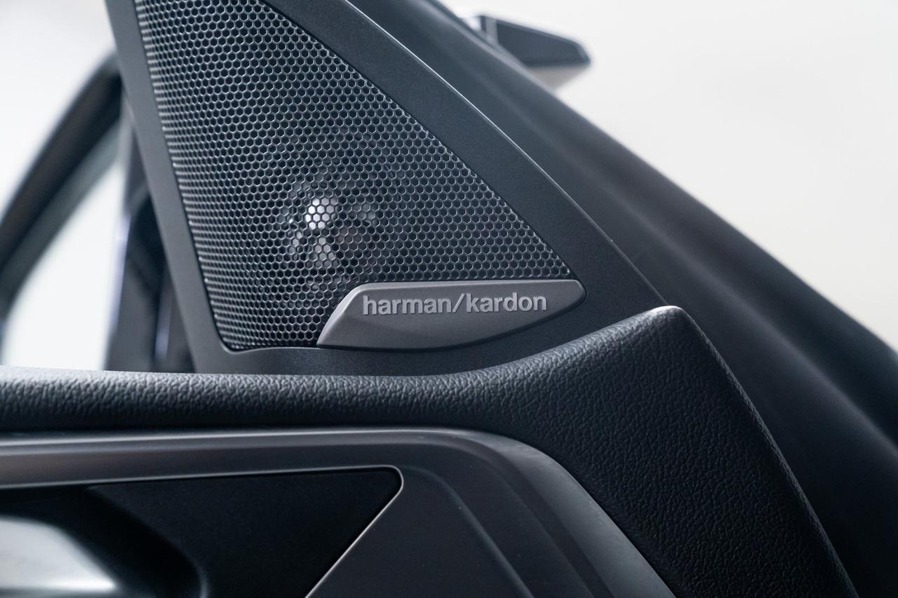 2021 BMW M4 Base Heated Seats 6-Speed Manual Carbon Fiber Trim Portland OR