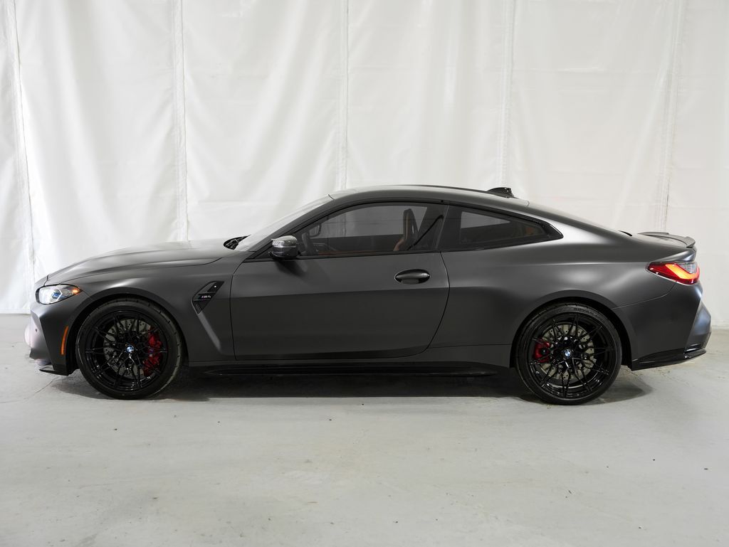 2021 BMW M4 Carbon Buckets