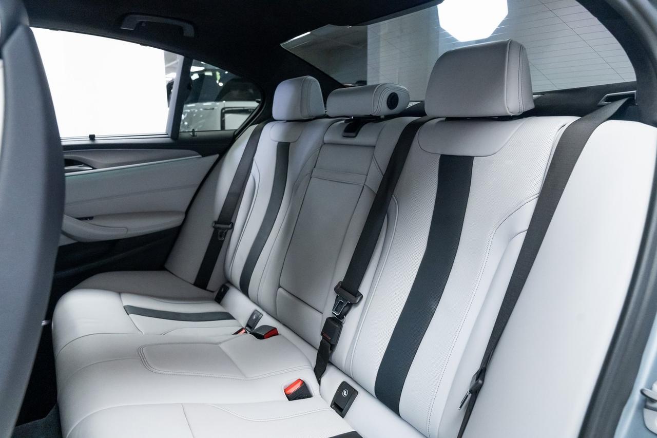 2021 BMW M5 Frozen Paint Executive Package Full Leather Portland OR