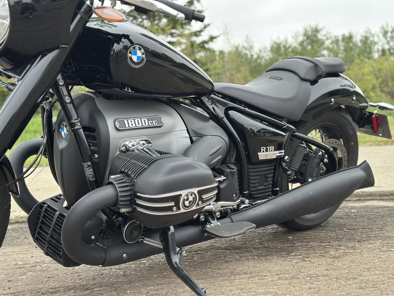 2021 BMW R18 Motorcycle Cruiser | Blackout Package | Multi Drive Modes | Cruise Control | Heated Grips | Tastefully Modified Redwater AB