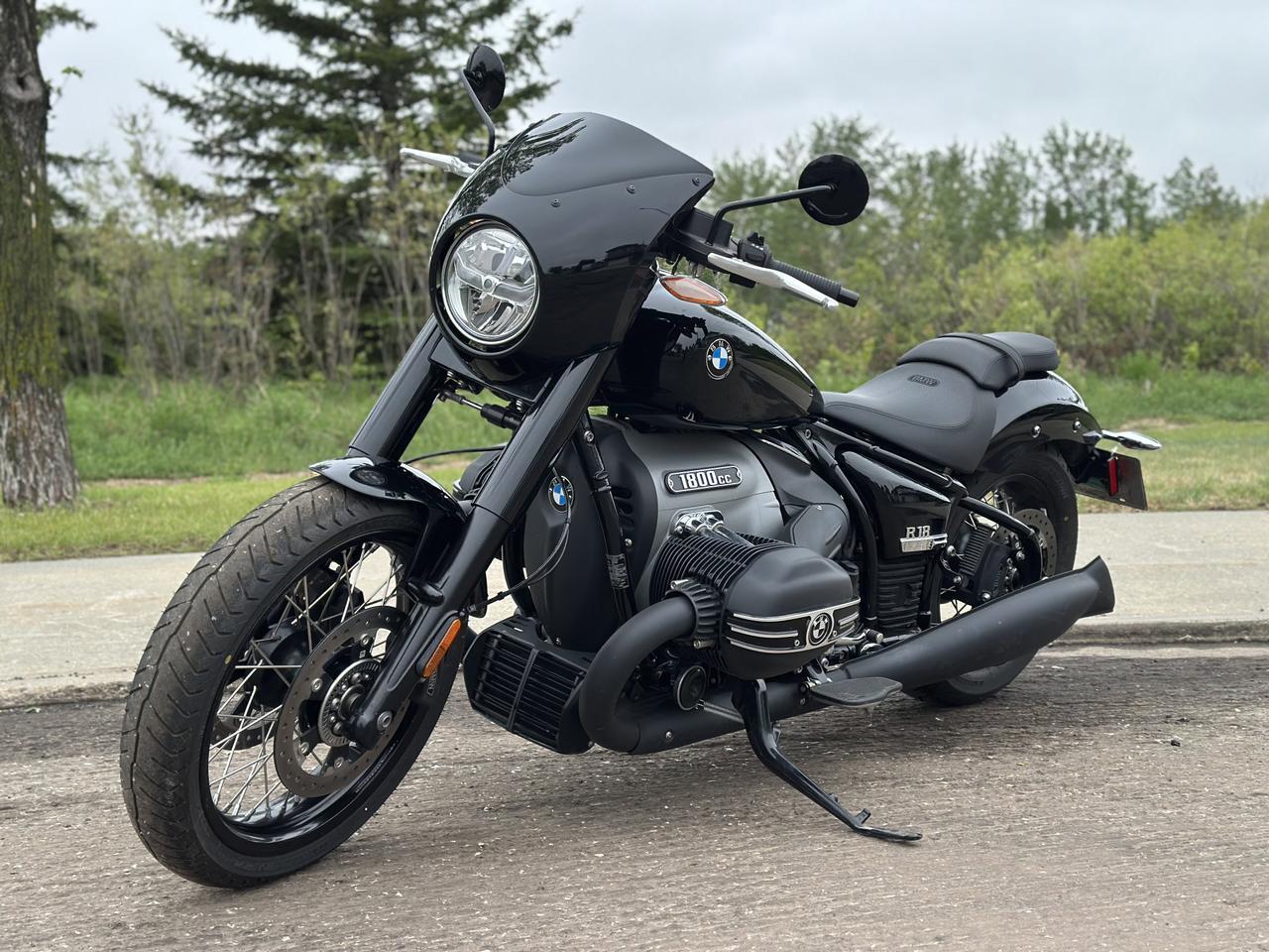2021 BMW R18 Motorcycle Cruiser | Blackout Package | Multi Drive Modes | Cruise Control | Heated Grips | Tastefully Modified Redwater AB