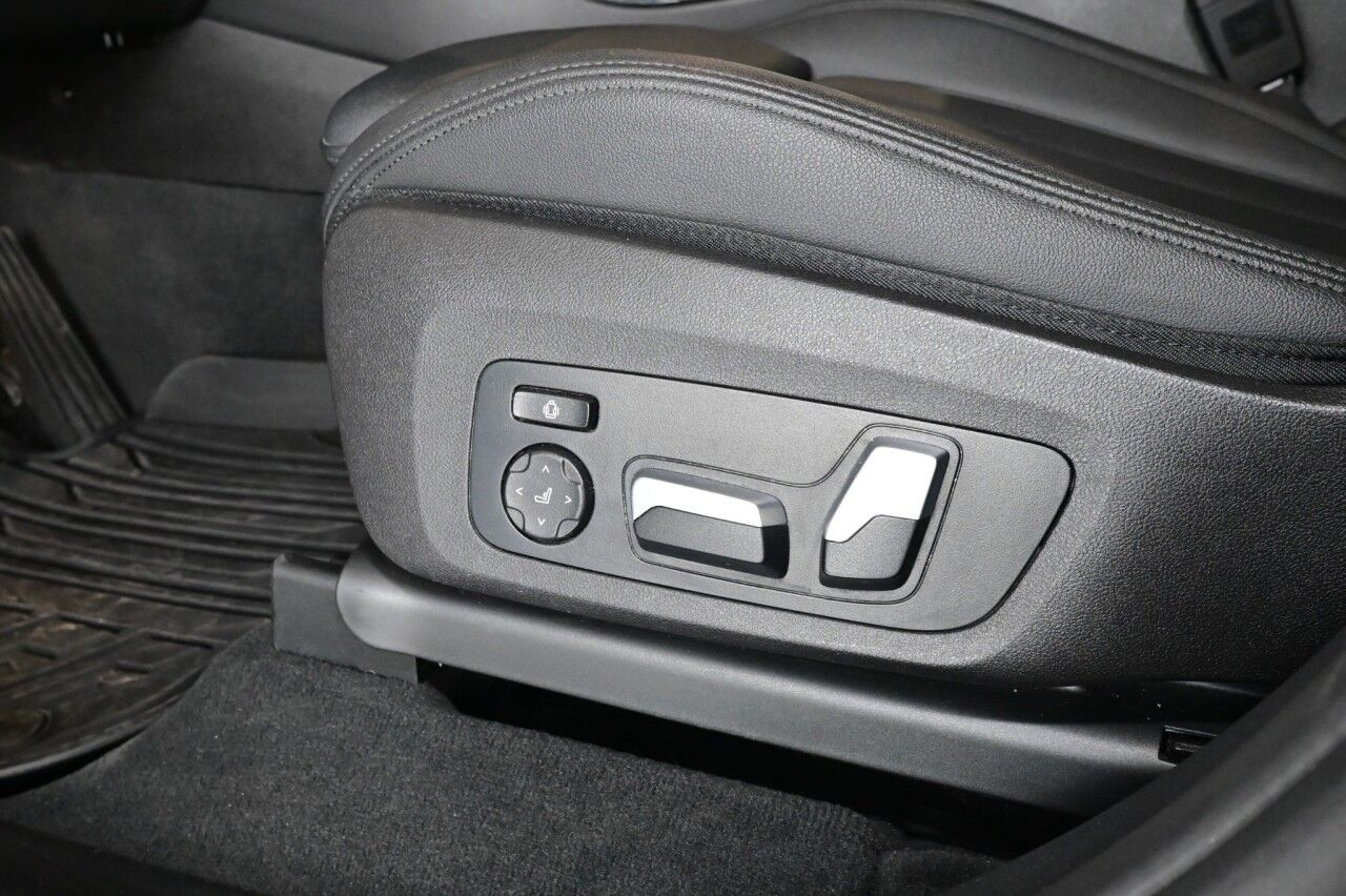 2021 BMW X3 xDrive30i, Pano Roof, Head-Up Display, CarPlay, Ambient Lighting Springfield NJ