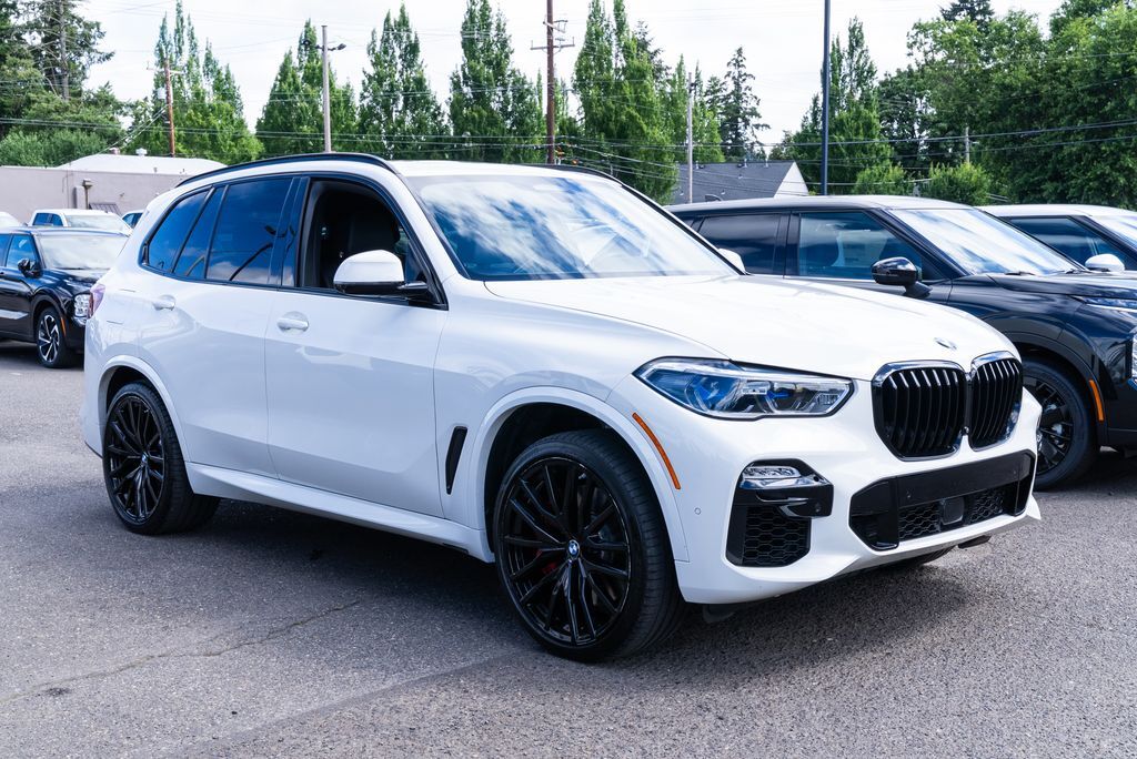 2021 BMW X5 M50i