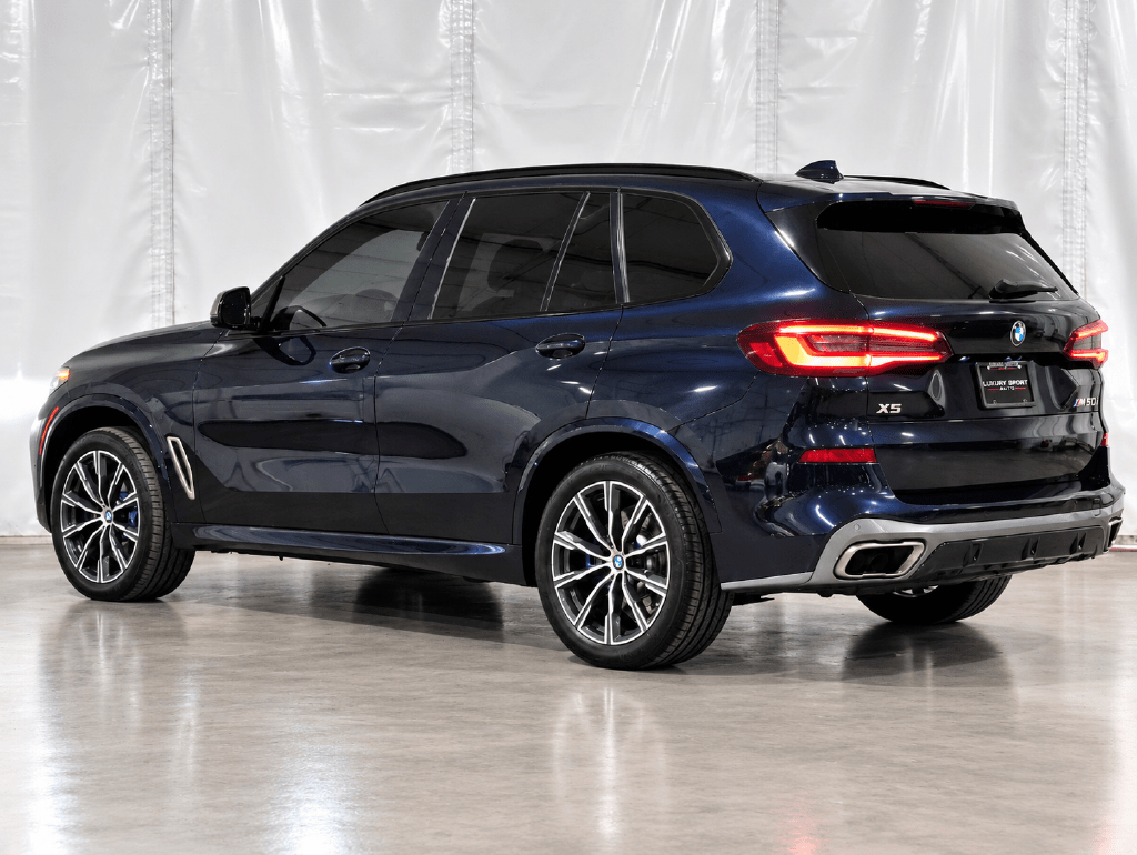 2021 BMW X5 M50i