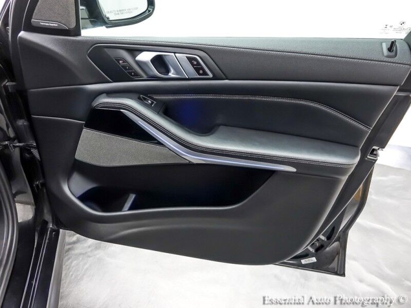 2021 BMW X5 M50i Willowbrook IL