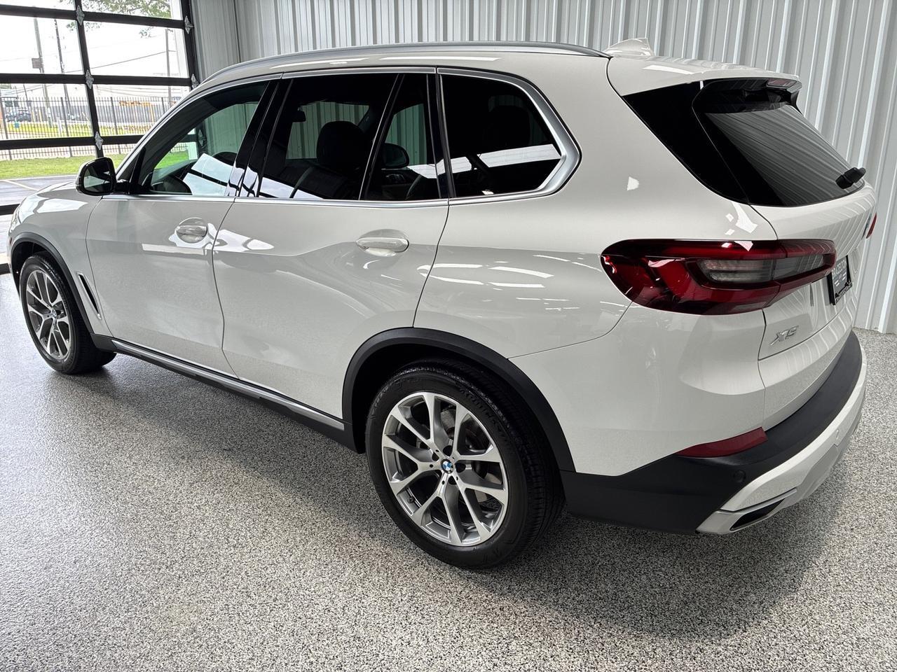 2021 BMW X5 sDrive40i, Convenience Pkg, 20in Wheels