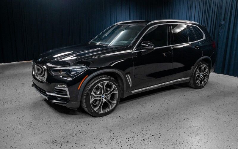 2022 Mercedes Benz GLC 300 photo 2