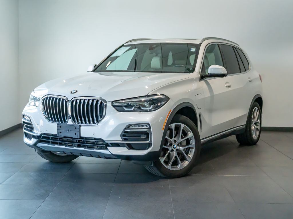 2021 BMW X5 xDrive45e's photo