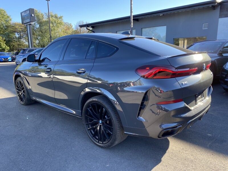 2021 BMW X6 M50i